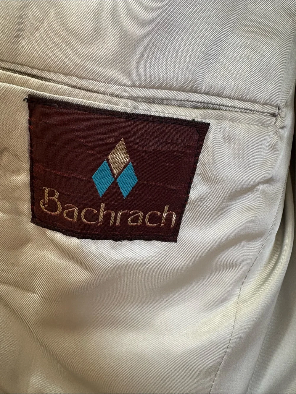 Bachrach Men's Gray Two-Piece Suit - Notch Lapel Blazer & Matching Trousers